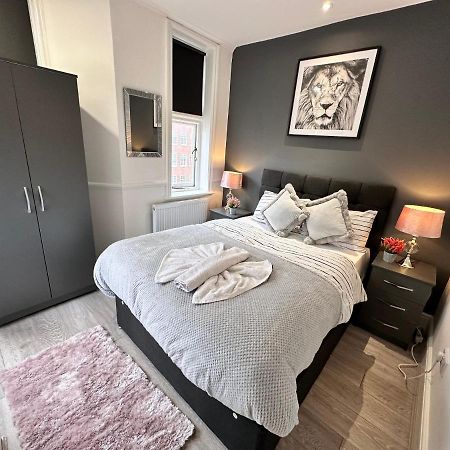 Kensington High Street Condo London Exterior photo