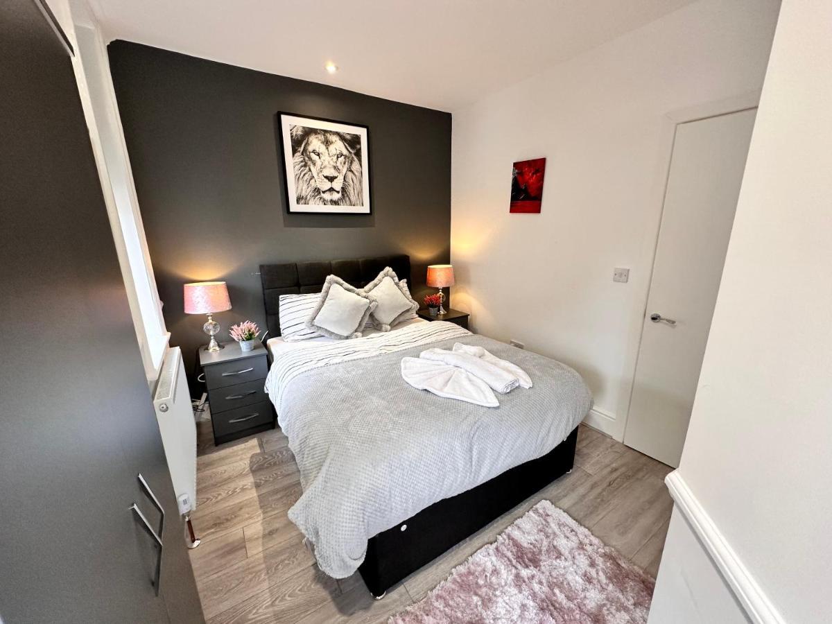 Kensington High Street Condo London Exterior photo